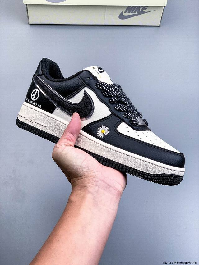 Original last data paper version, made with hard, high-quality leather upper, a