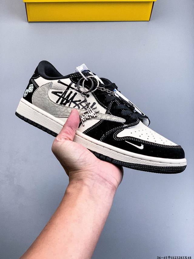 Nike Air Jordan 1 Low AJ1, a trendy and casual sneaker. Perfectly crafted AJ1 l