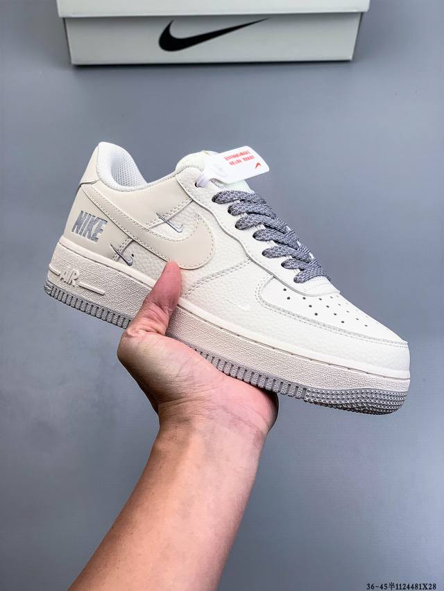 Original last data paper template, featuring a high-quality, durable leather up