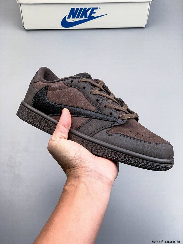 Nike Air Jordan 1 Low AJ1, a trendy and casual sneaker. Perfectly tailored AJ1