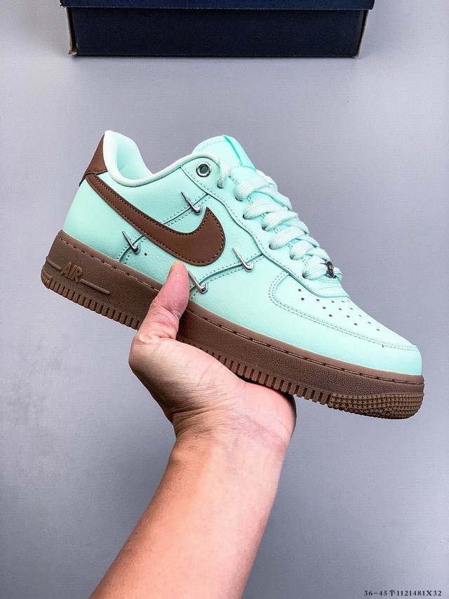 Original last data paper version, made with hard, high-quality leather upper, a