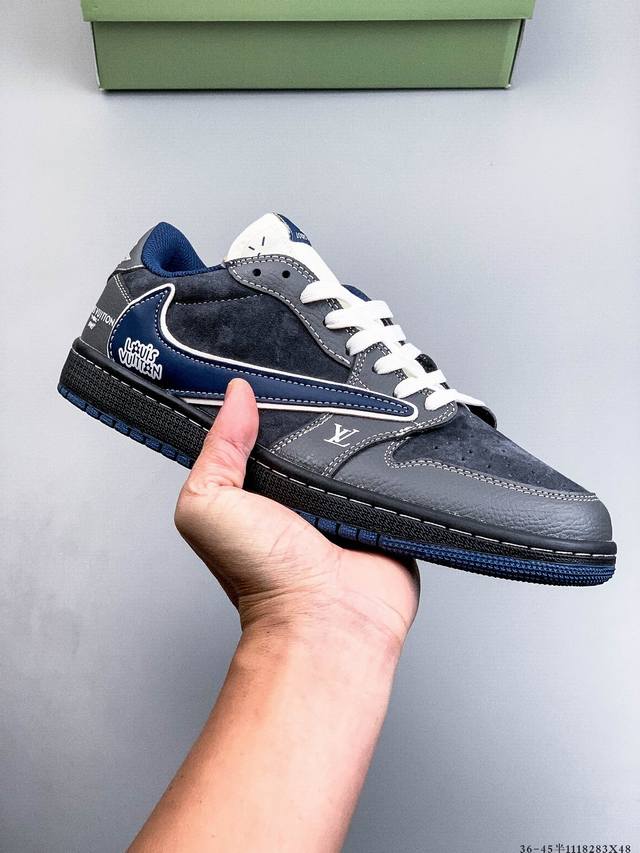 Nike Air Jordan 1 Low AJ1, a trendy and casual sneaker. Perfectly tailored AJ1