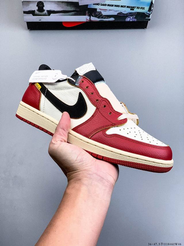 Nike Air Jordan 1 Low AJ1, a trendy and casual sneaker. Perfectly crafted AJ1 l