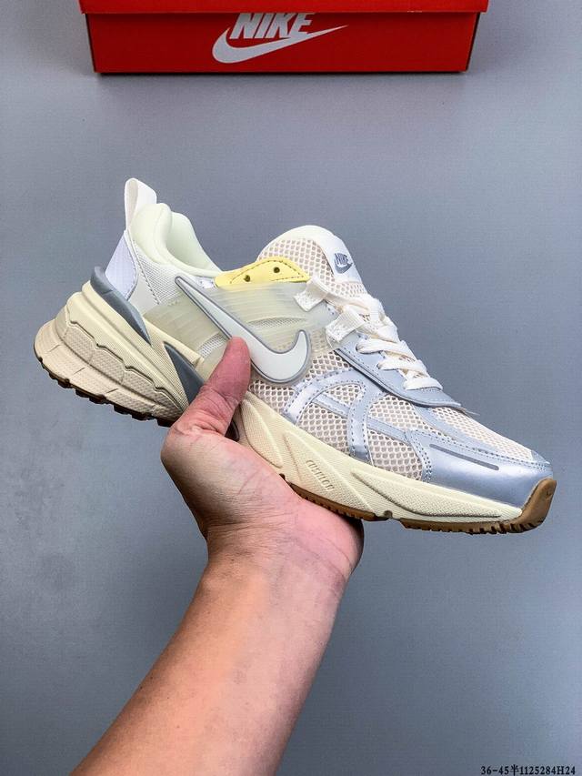 Nike V2K Run New Versatile Casual Running Shoes. The retro-style mesh upper pro