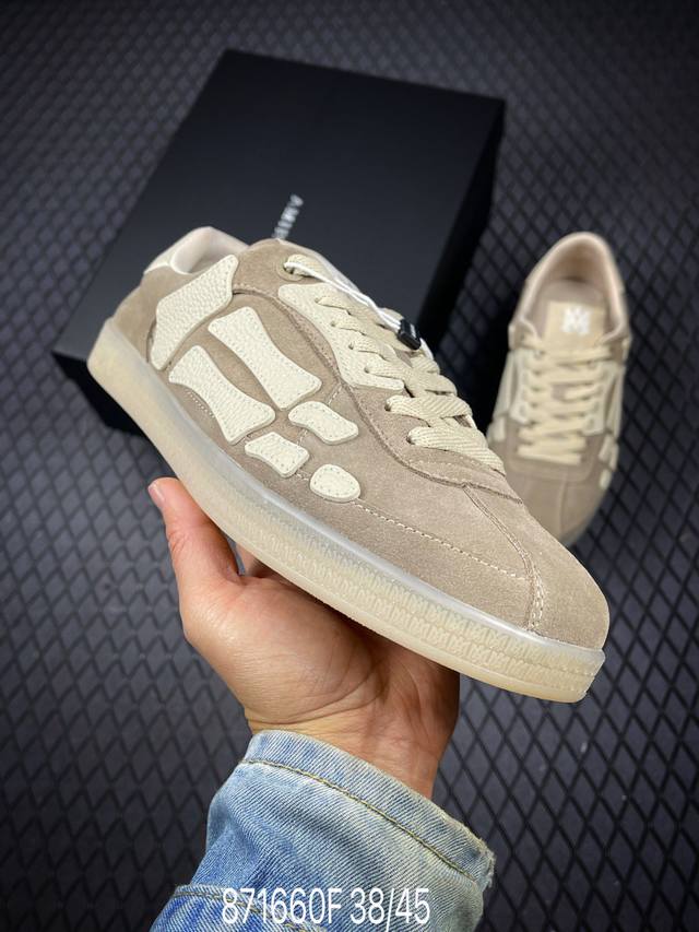 FAmiri Skeleton High Shoes This simple yet stylish shoe is suitable for various