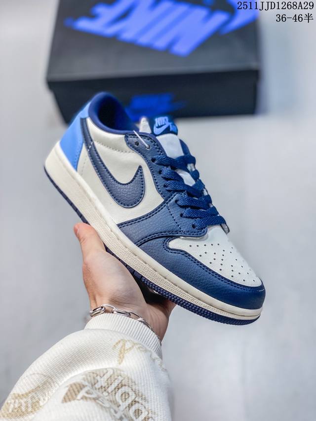 Air Jordan 1 Aj1 Retro Low Og Obsidian Style Code: Cz0790-400 Developed using th