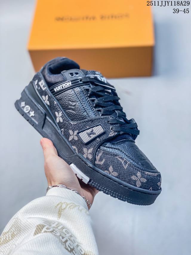 Louis Vuitton Remarque Low, made in Guangdong, features a leather upper, a full