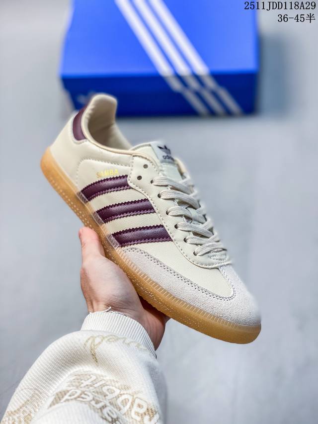 Authentic label with half sizes: Adidas Handball Spezial Trefoil retro casual s