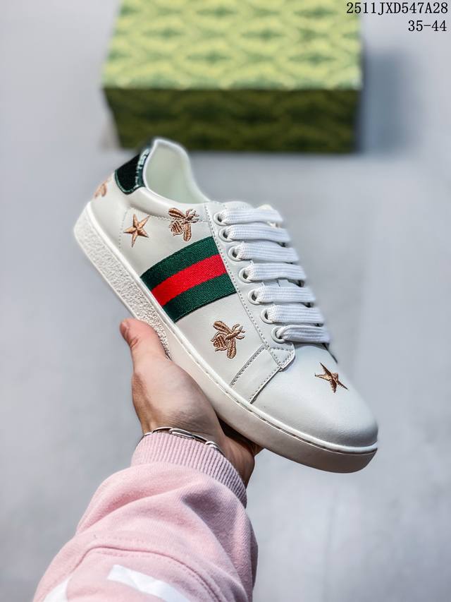 Premium Gucci Little Red Book Hot Selling Celebrity Style New Fashionable and V