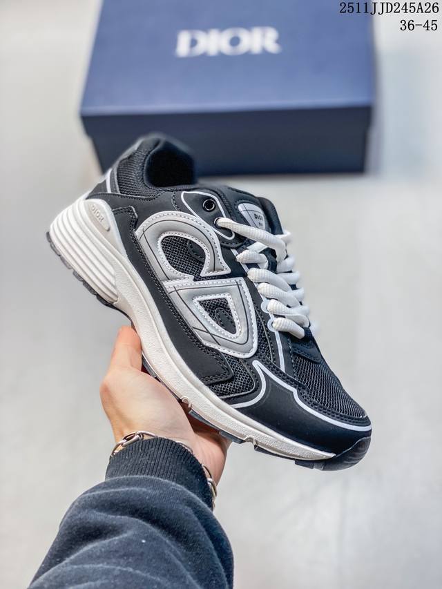 Dior 22Ss B30 sneakers, crafted with modern lines and technical fabrics for a dy