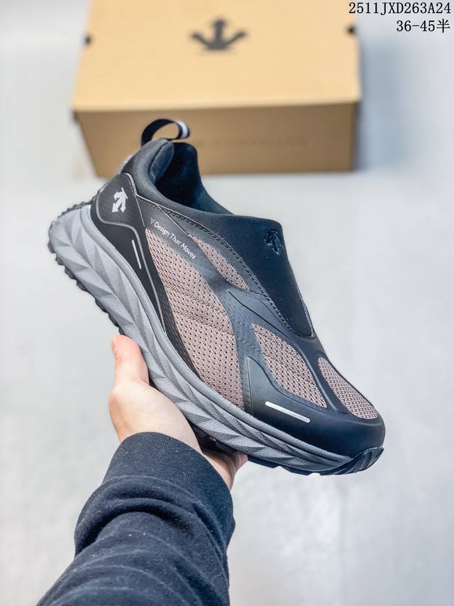 Descente Terrain D Comfortable, Non-slip, Wear-resistant Low-top Casual Shoes fo