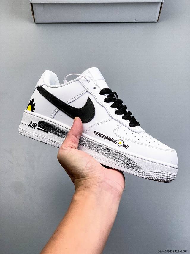 Original last data paper version, made with hard, high-quality leather upper, a