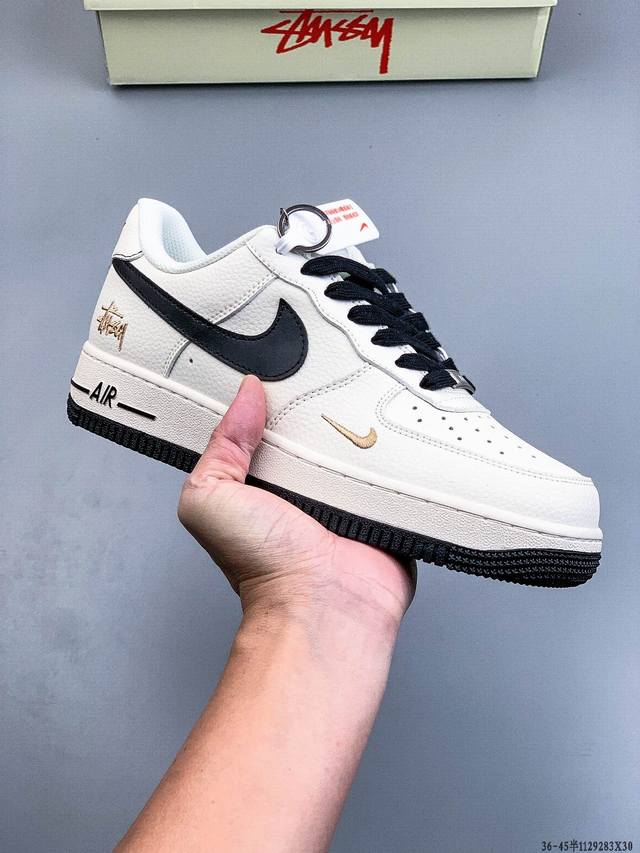 Original last data paper version, made with hard, high-quality leather upper, a