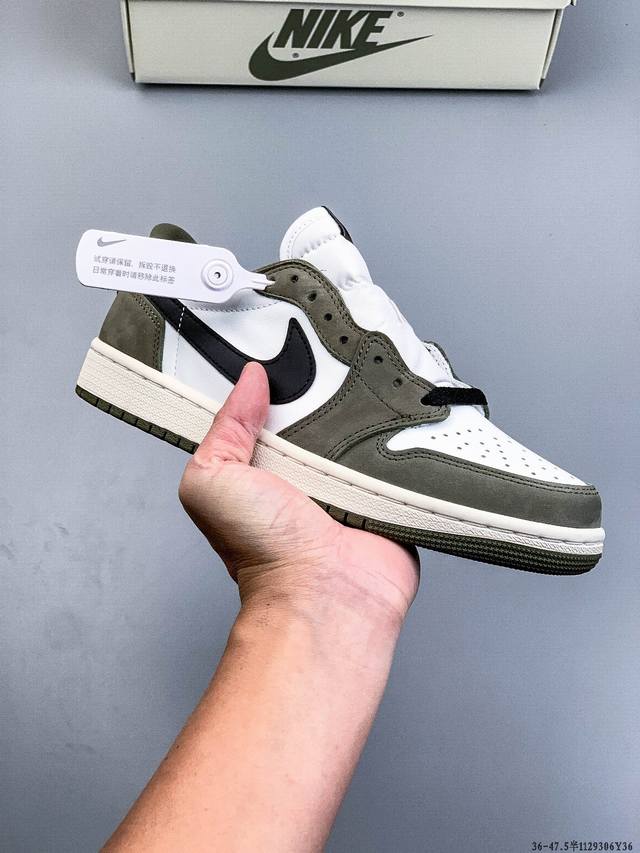 Nike Air Jordan 1 Low AJ1, a trendy and casual sneaker. Perfectly crafted AJ1 l