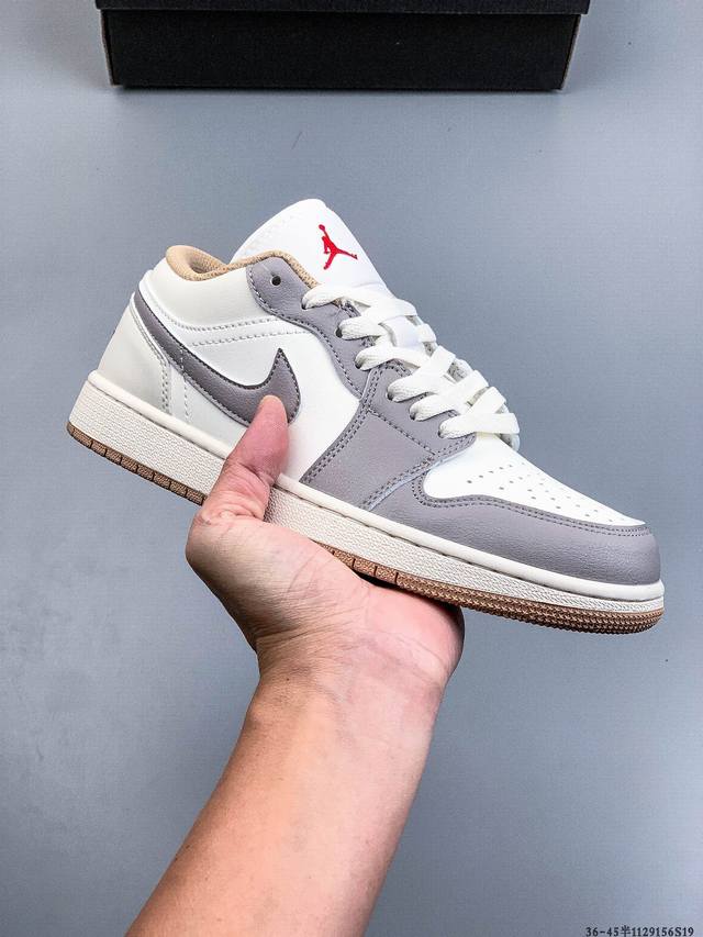 Nike Air Jordan 1 Mid AJ1 Jordan 1st Generation Mid-Top Classic Retro Culture C