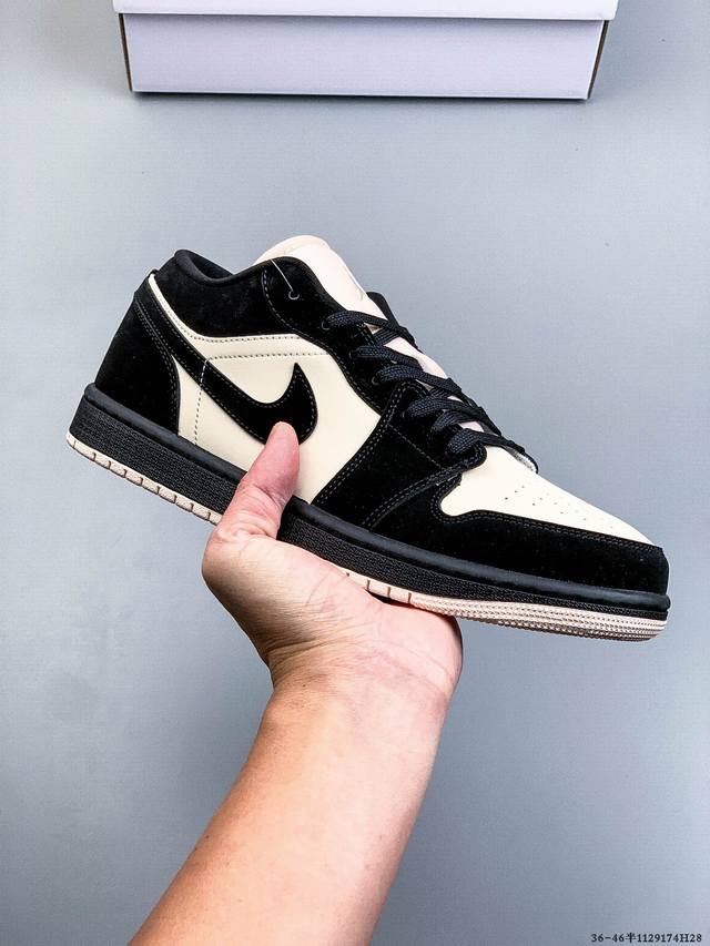 Nike Air Jordan 1 Low AJ1, a trendy and casual sneaker. Perfectly crafted AJ1 l