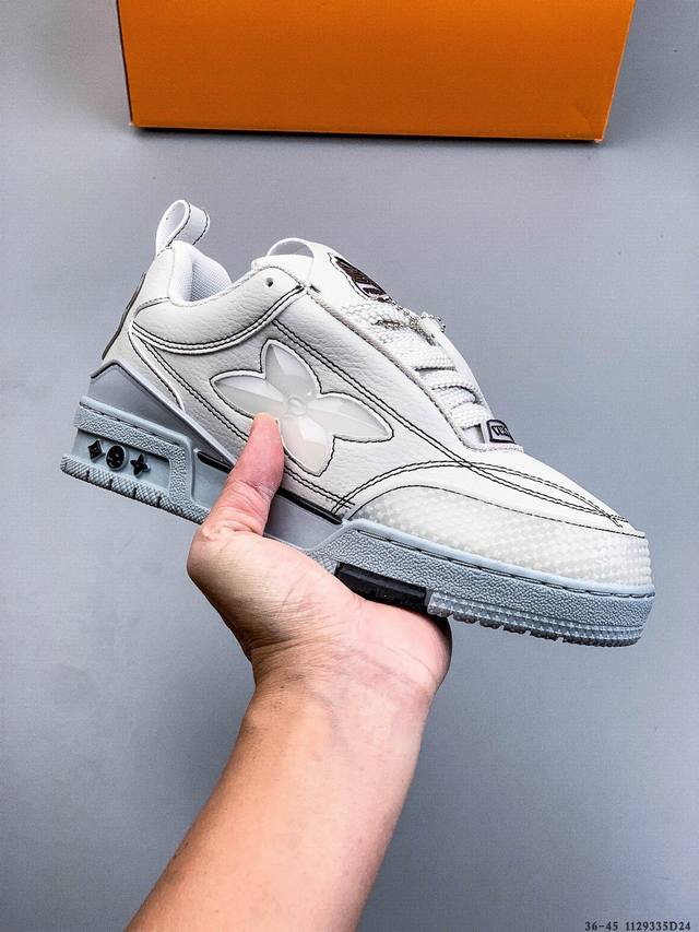 Louis Vuitton Lv Louis Vuitton sneakers These are the shoes that the "Sisters W