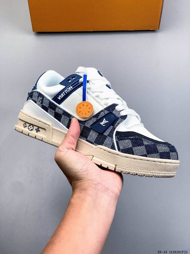 Louis Vuitton Lv sneakers These are the shoes that the "Sisters Who Make Waves"