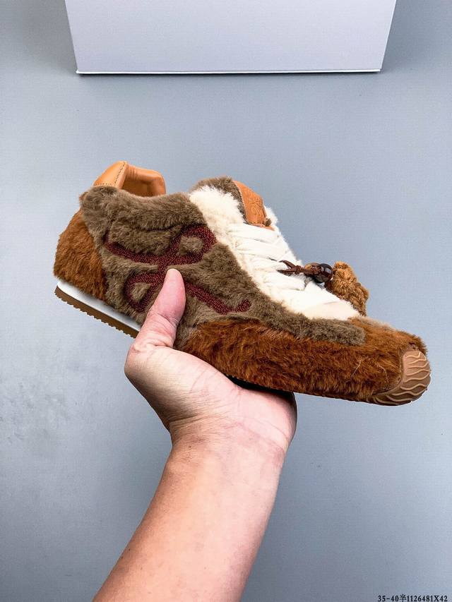 Loewe Ballet Runner 2.0 Calfskin Round Toe Lace-up Low-Top Casual Shoes. The new