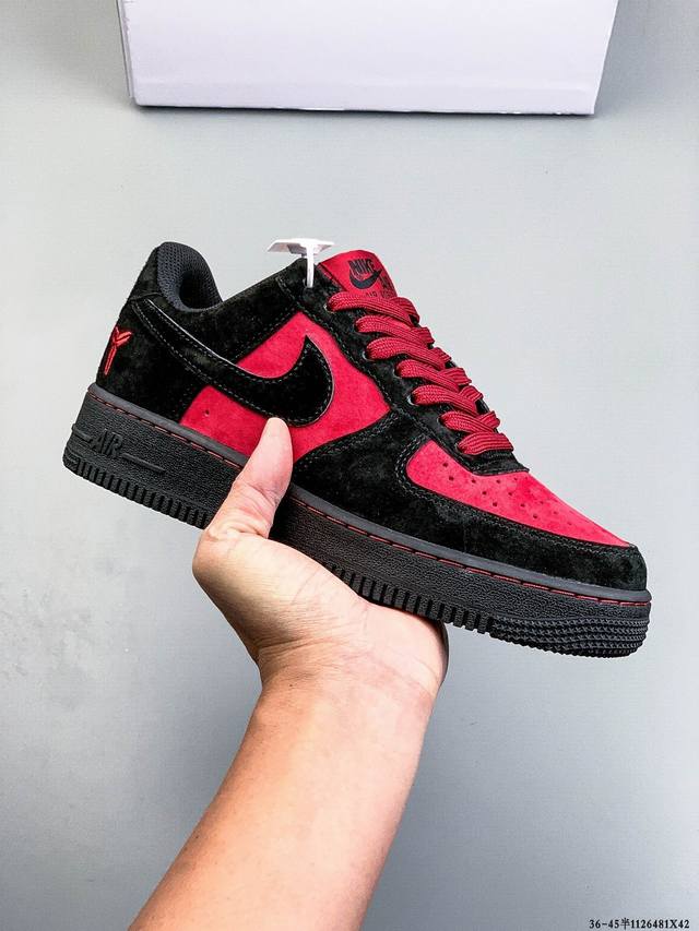 Original last data paper version, made with a hard, high-quality leather upper,