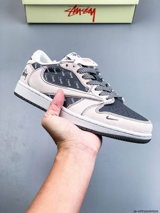 Nike Air Jordan 1 Low AJ1, a trendy and casual sneaker. Perfectly crafted AJ1 l