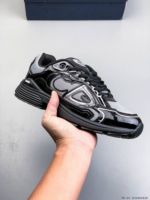 Dior B30 Retro-Style Breathable Versatile Casual Shoes The B30 uses a combinatio