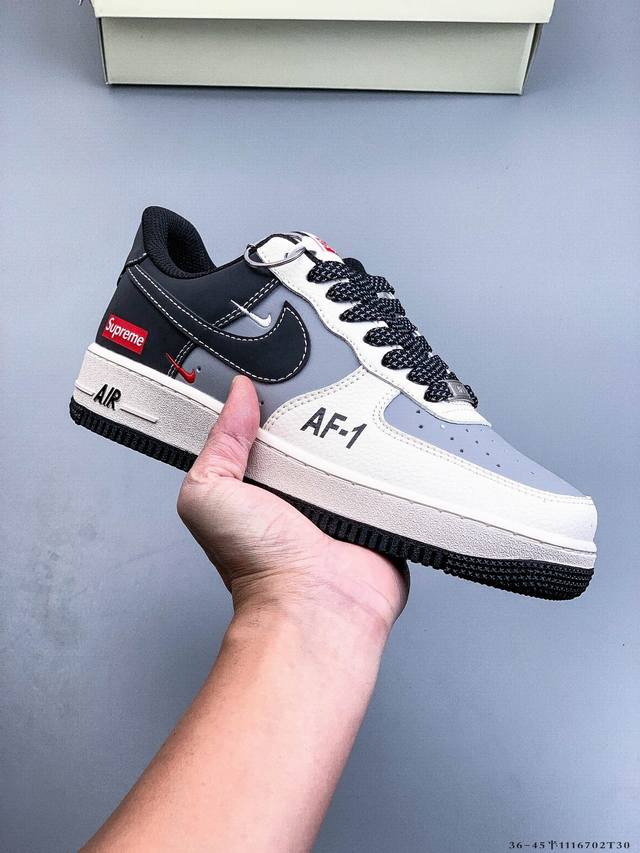 Original last data paper version, made with a hard, high-quality leather upper,