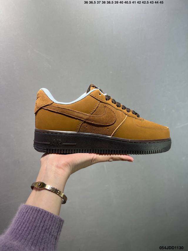 Nike Air Force 1 '07 Low, low-top athletic and casual shoes. Features a complex