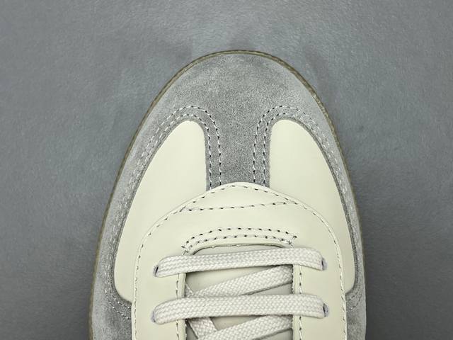 Channel Advantages! Dior B01 Leather Suede Round Toe Lace-up Low-top Sneakers fo