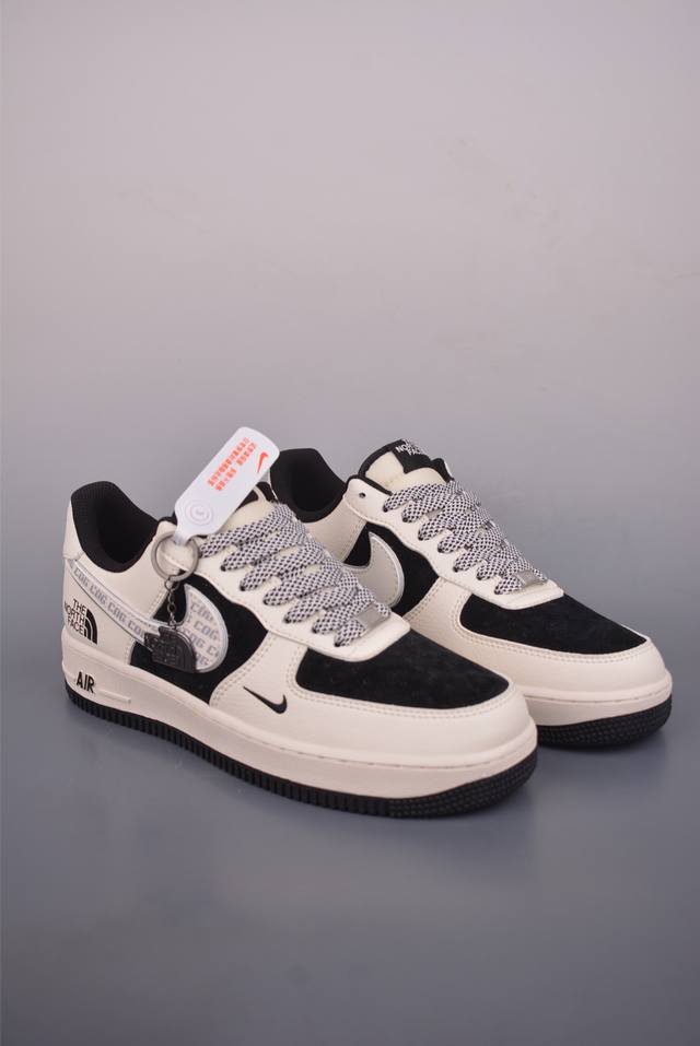 Nike Air Force 1 Low North Face Collaboration Authentic Air Force fit, made with