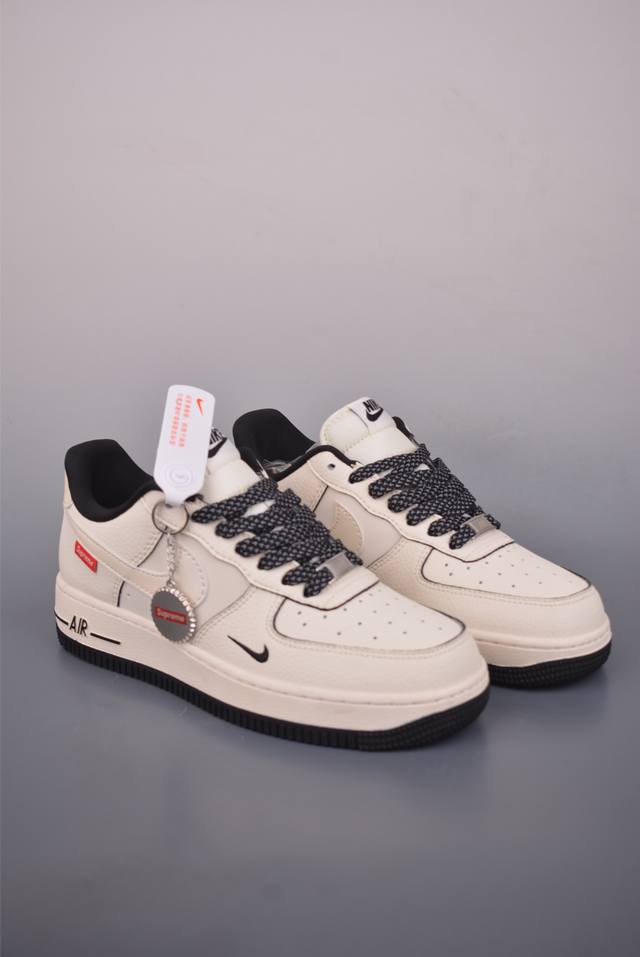 Nike Air Force 1 Low Lv Collaboration Authentic Air Force fit, made with origin