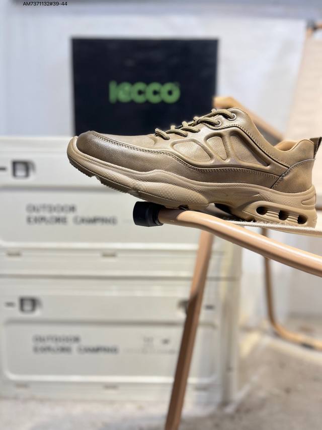 Boss Hugo Boss stamped version, new German high-end brand, same as the new model