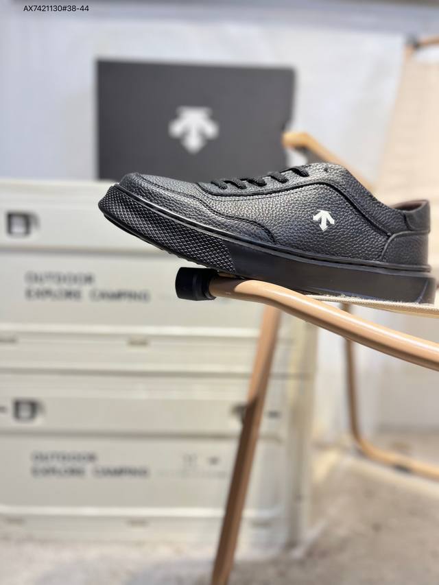 Descente Chron Court Sb Retro Lightweight Durable Low-top Casual Leather Shoes S