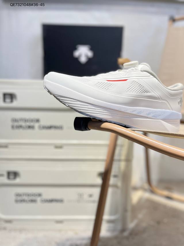 Descente Lavitate Wire 3.0 Comfortable, Versatile, Non-slip, Durable, Low-top Ca