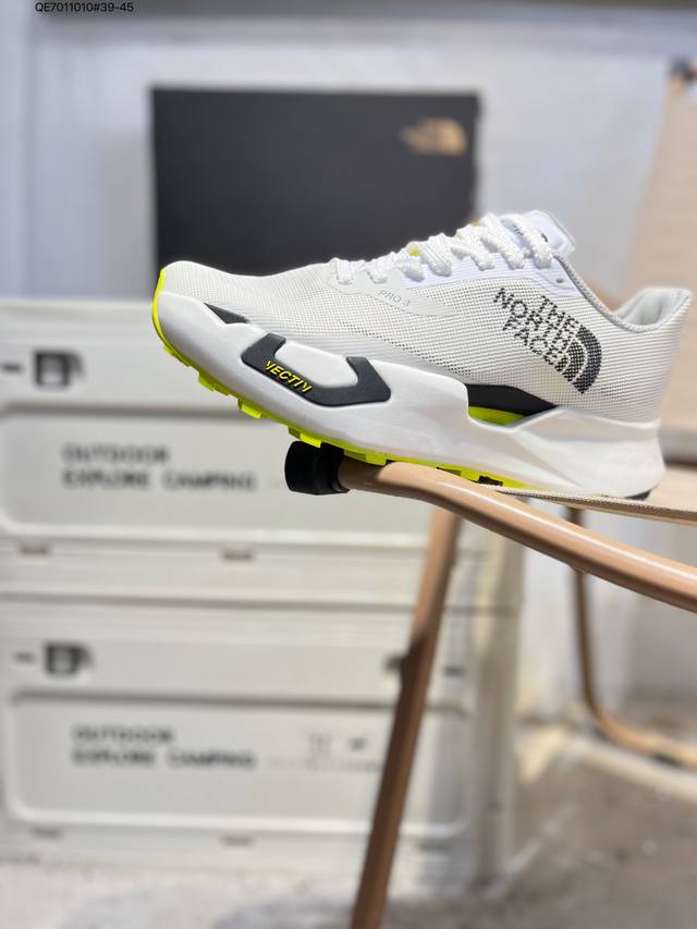 The North Face Altamesa Low-Top Comfortable Shock-Absorbing, Slip-Resistant, Lig