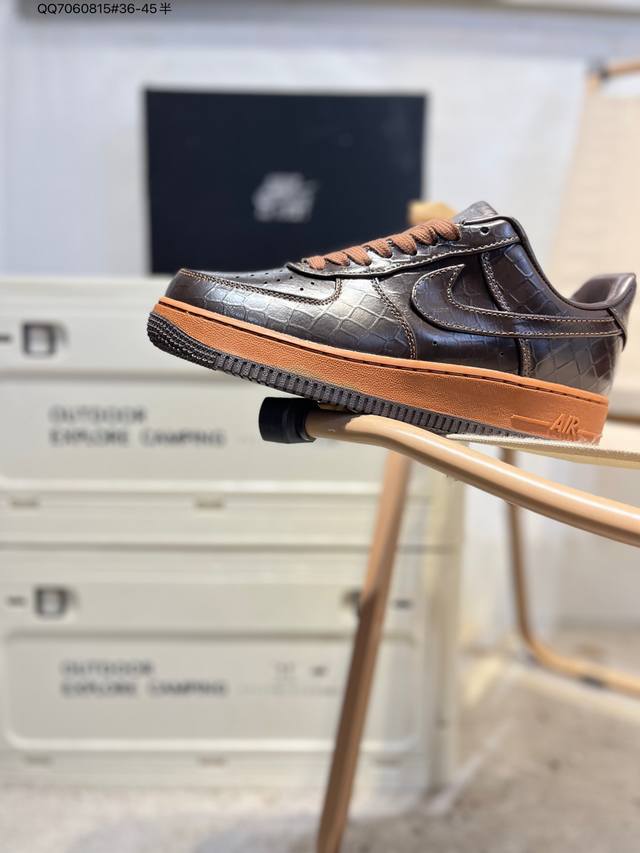 Nike Air Force 1 '07, a versatile casual athletic shoe. Soft, responsive cushio