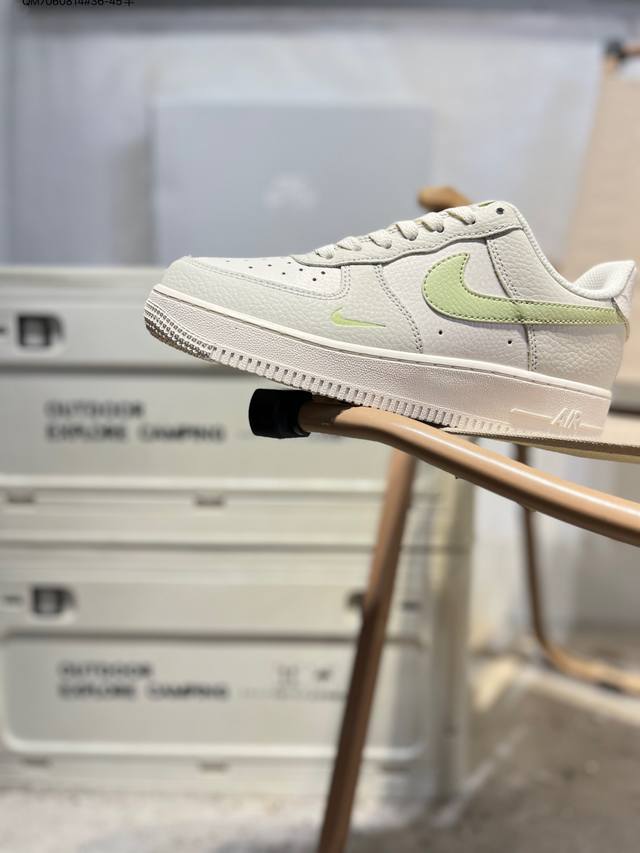 Nike Air Force 1 '07, a versatile casual athletic shoe. Soft, responsive cushio