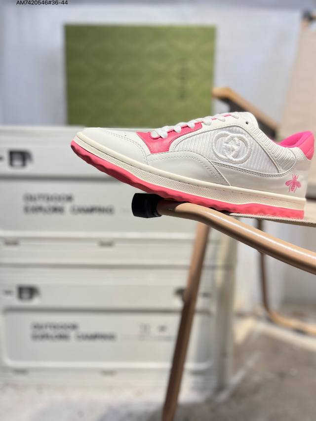 Italian luxury fashion brand Gucci Screener Gg Wayne Low classic retro versatil