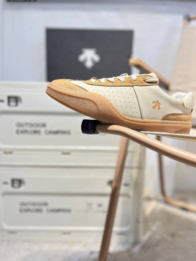 Descente Chron Court Sb Retro Lightweight Durable Low-top Casual Shoes 20251025