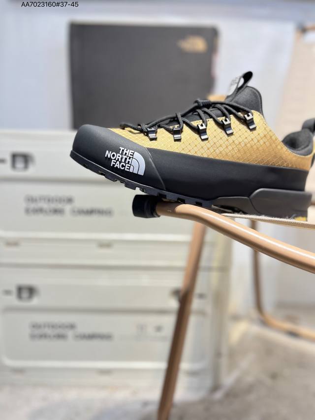 Original last development paper pattern#Uses anti-scratch composite Oxford cloth