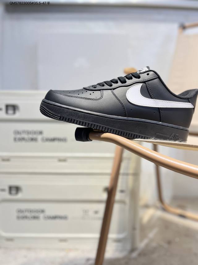 Nike Air Force 1 '07, a versatile casual athletic shoe. Soft, responsive cushio