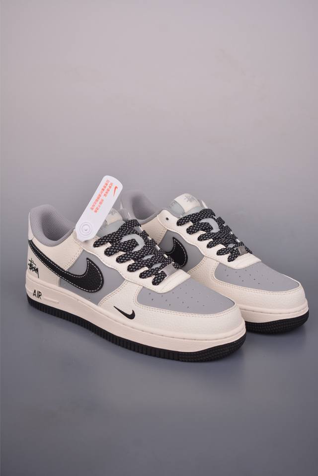 Air Force 1 Low Stusky Collaboration Authentic Air Force design using original