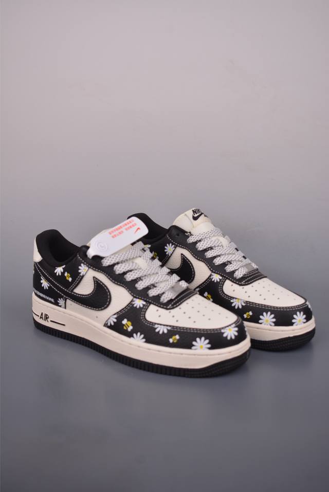 Nike Air Force 1 Low Daisy Style Authentic Air Force version made with original