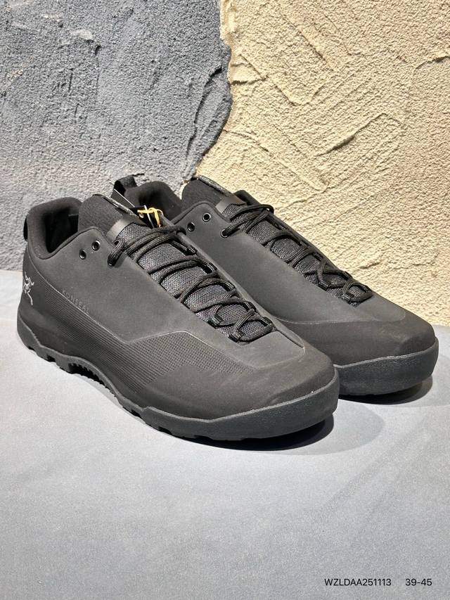 New Arrival Real Shots Arcteryx Konseal Lt W This shoe features a design popular