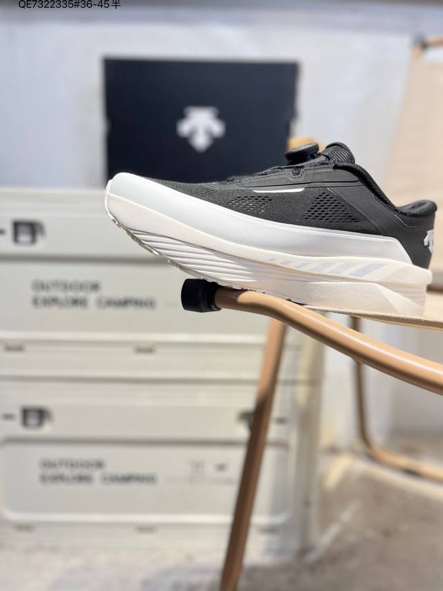 Descente Lavitate Wire 3.0 Comfortable, Versatile, Non-slip, Durable, Low-top Ca