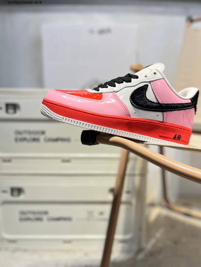 Nike Air Force 1 '07, a versatile casual athletic shoe. Soft, responsive cushio