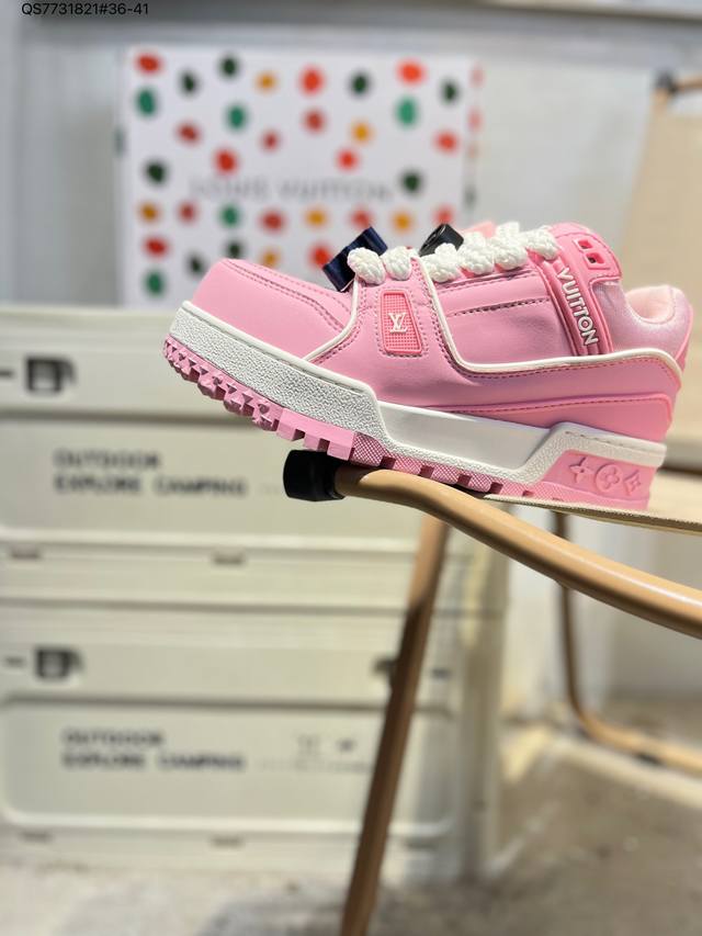 Louis Vuitton LV new "Fat Boy" LV Trainer latest colorway sneakers, L brand Tra