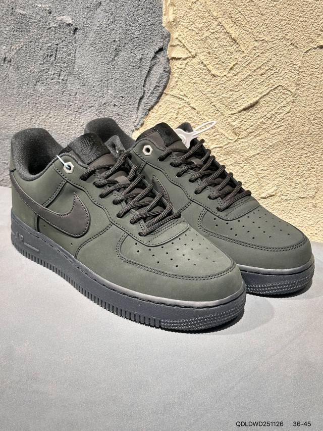 Air Force 1 Low. Made with original last and cardboard, this authentic Air Forc