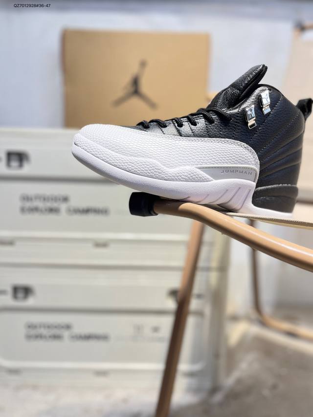 Air Jordan 12 Stealth