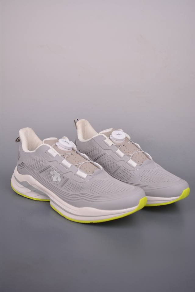 Descente Strean Wire Guangdong Original Version Fashionable Casual Sports Waterp